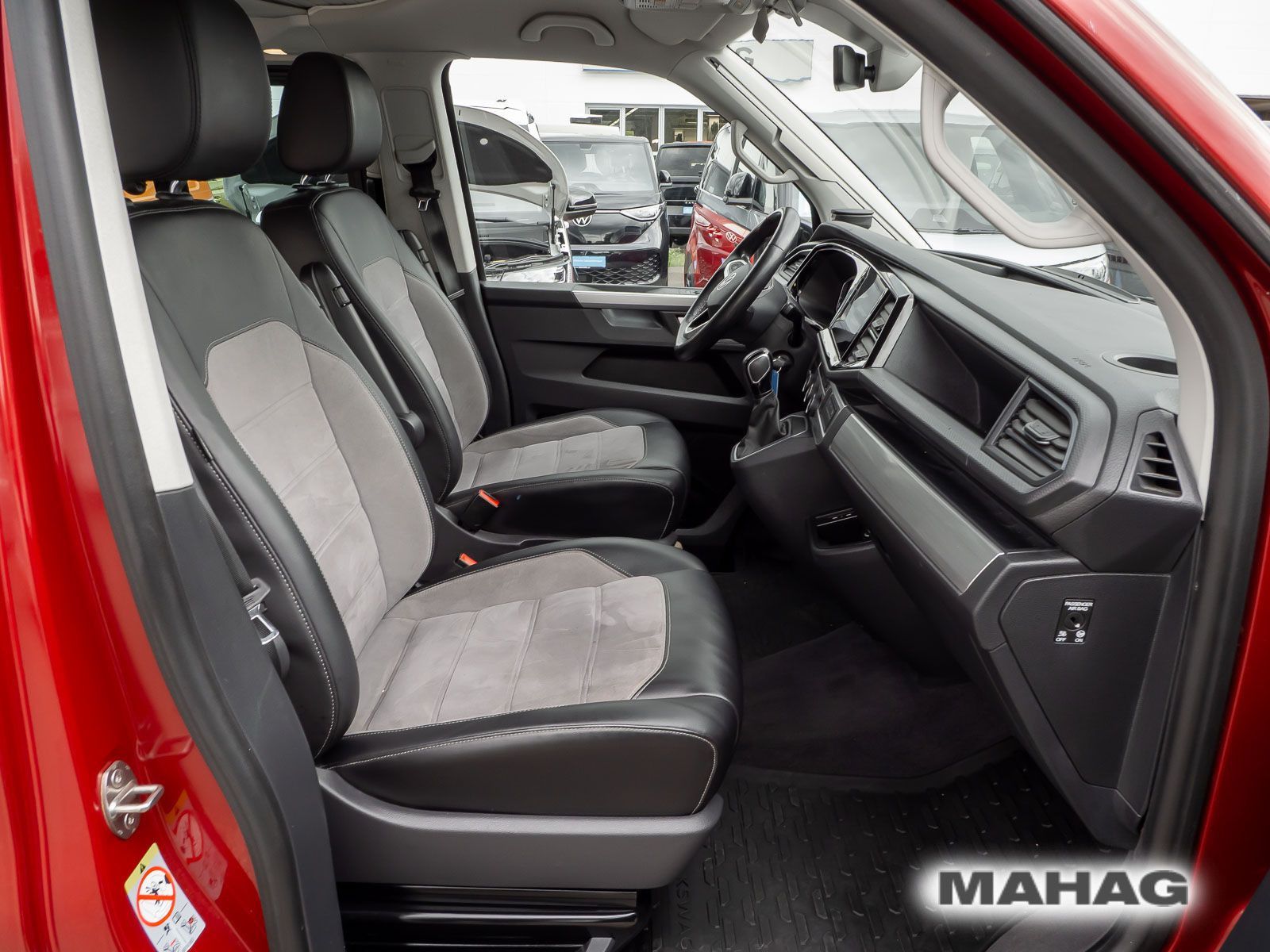 Fahrzeugabbildung Volkswagen T6.1 California Beach 2,0 TDI 110 kW