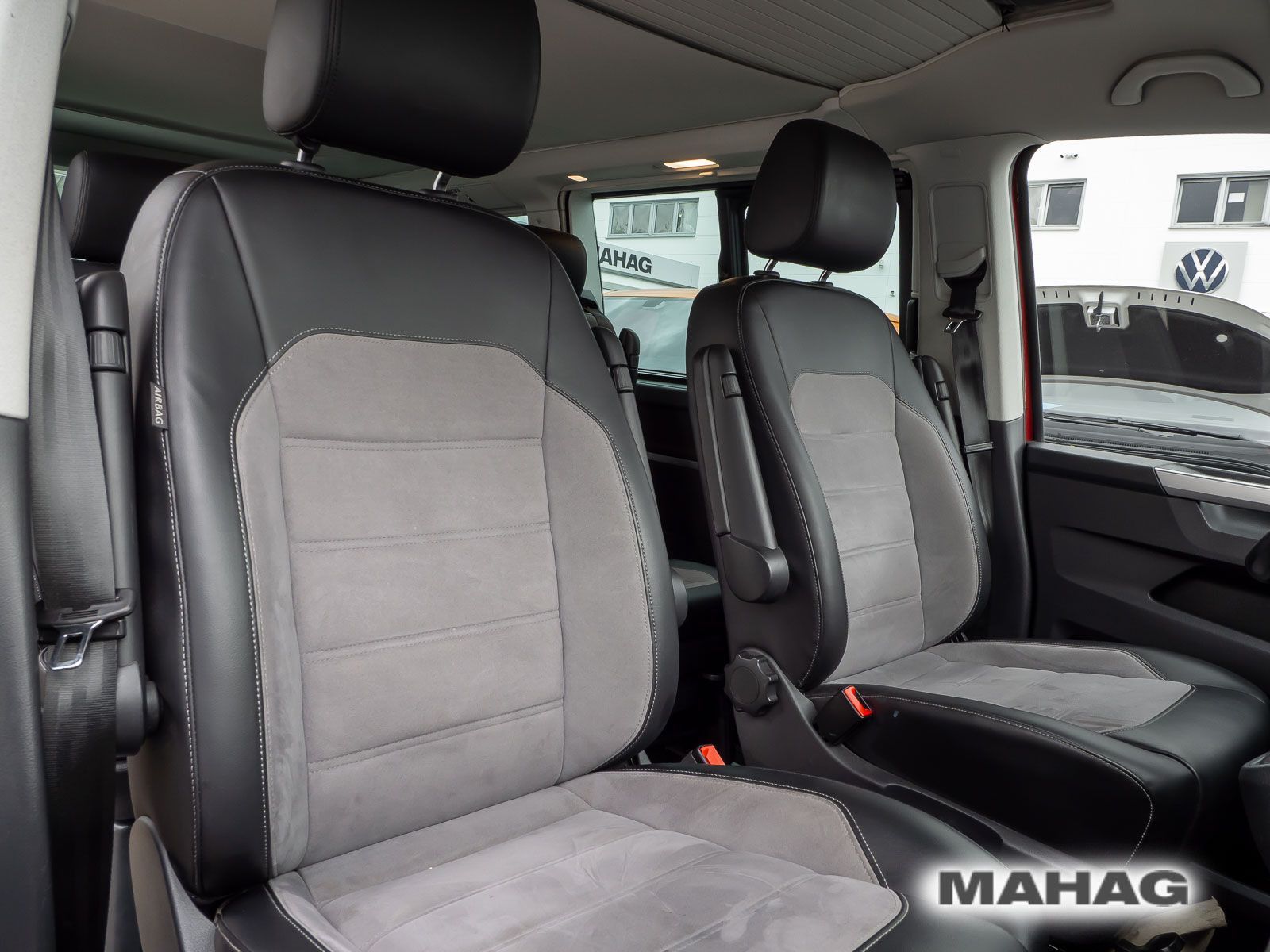 Fahrzeugabbildung Volkswagen T6.1 California Beach 2,0 TDI 110 kW