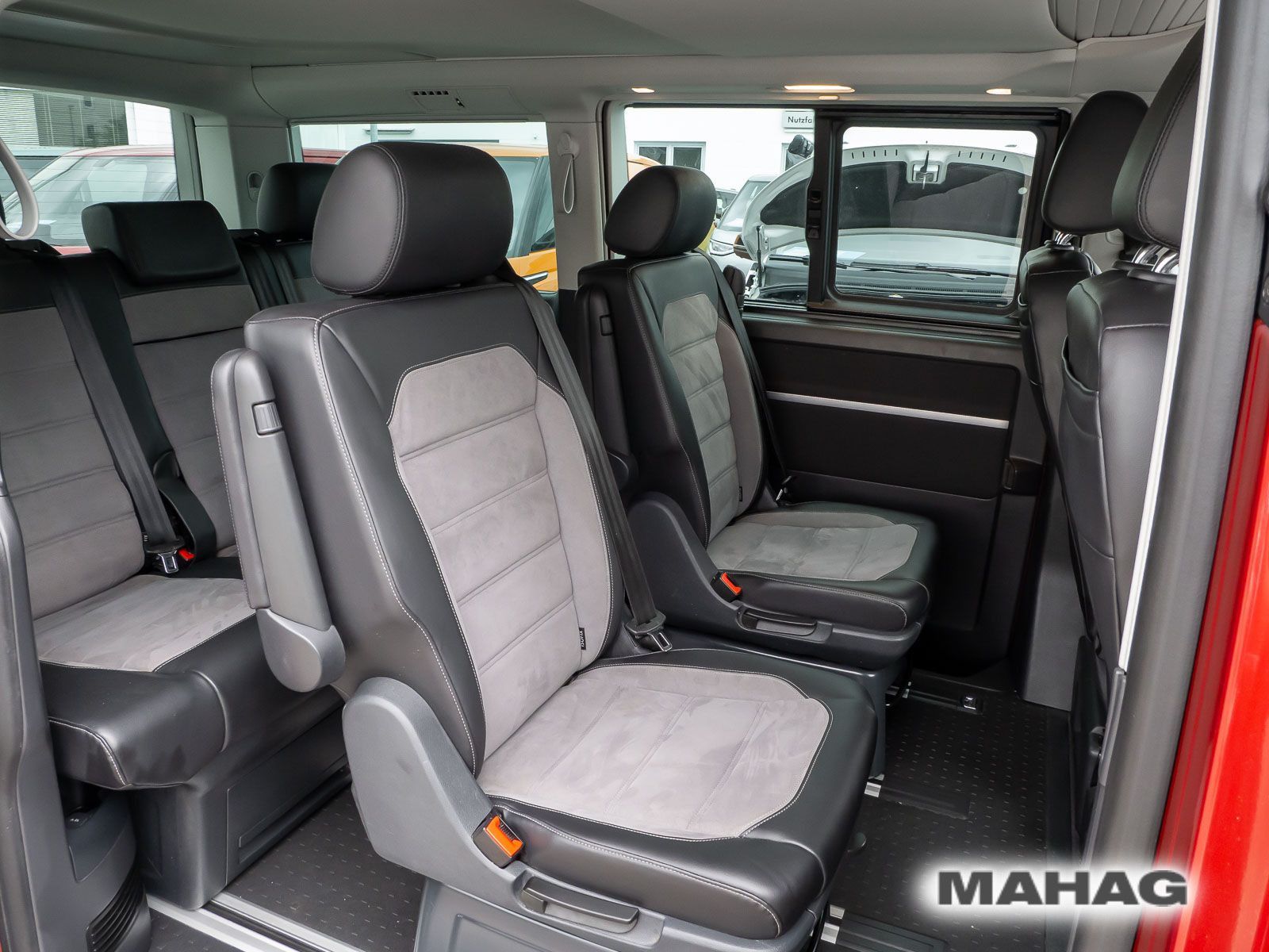 Fahrzeugabbildung Volkswagen T6.1 California Beach 2,0 TDI 110 kW