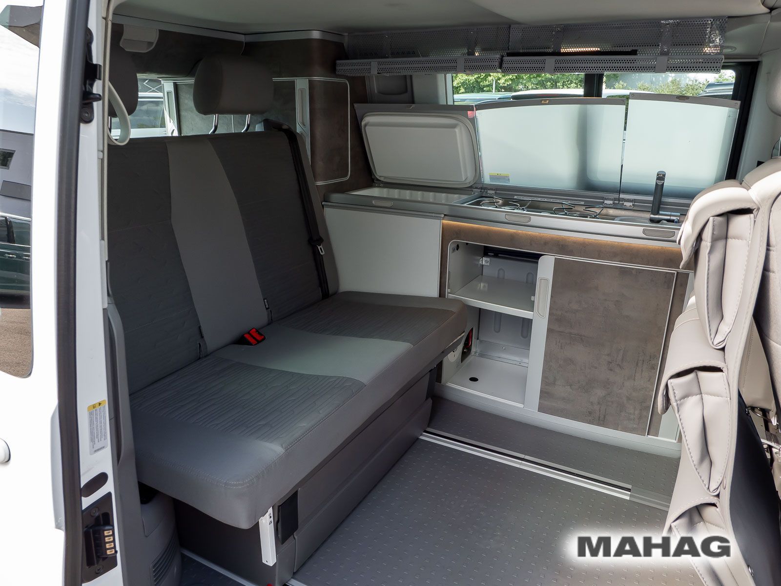 Fahrzeugabbildung Volkswagen T6.1 California Ocean Aufstelldach 2,0 l 110 kW