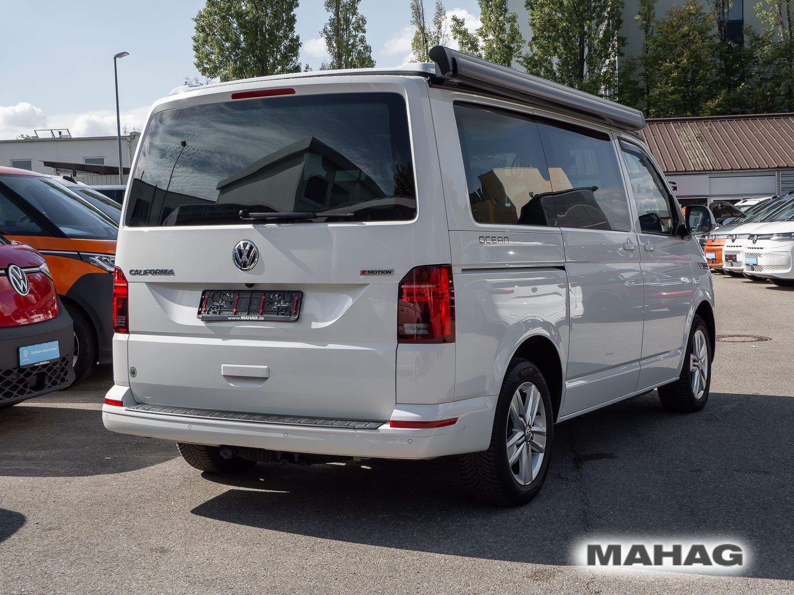 Fahrzeugabbildung Volkswagen T6.1 California Ocean Aufstelldach 2,0 l 110 kW
