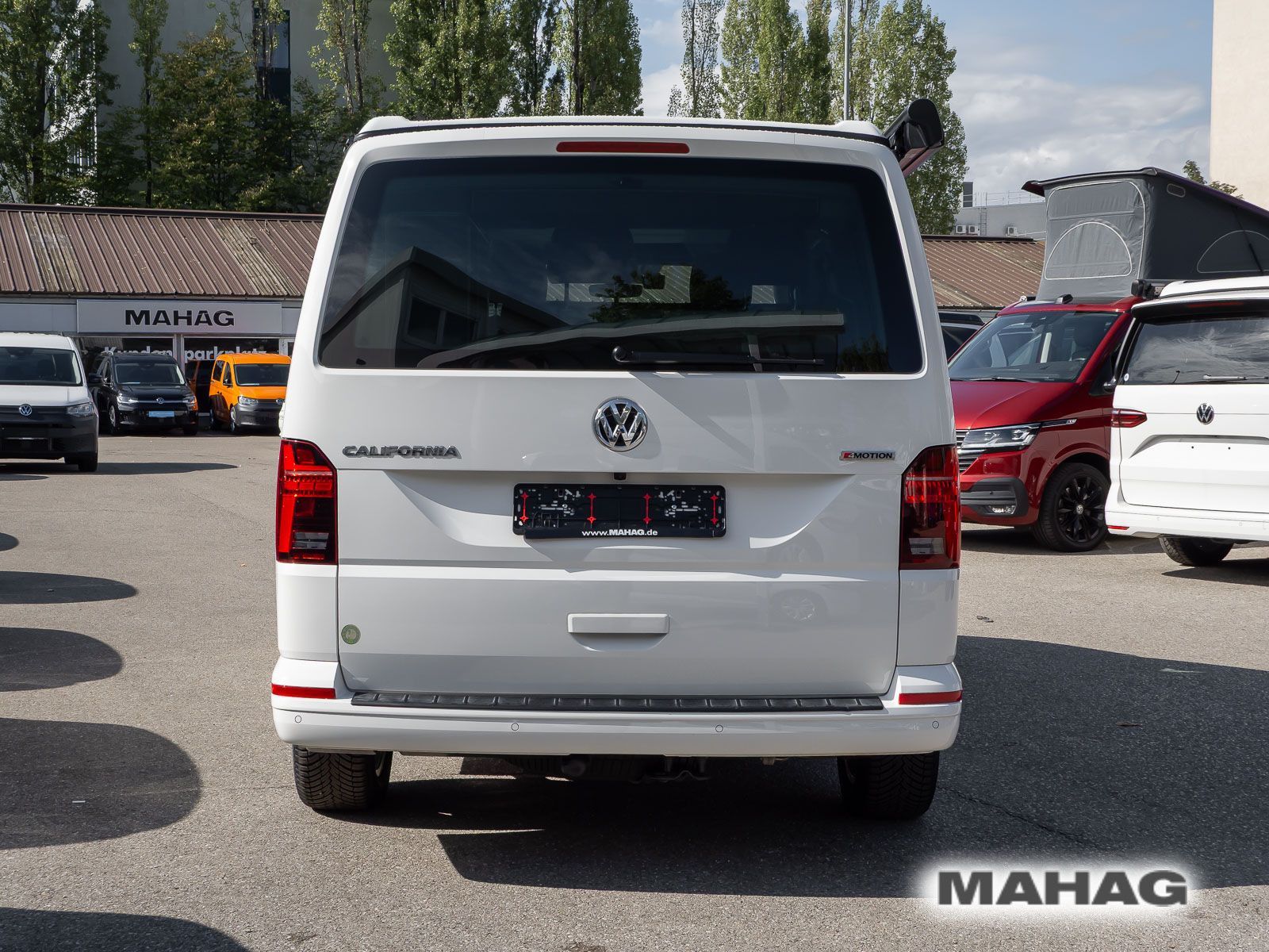 Fahrzeugabbildung Volkswagen T6.1 California Ocean Aufstelldach 2,0 l 110 kW