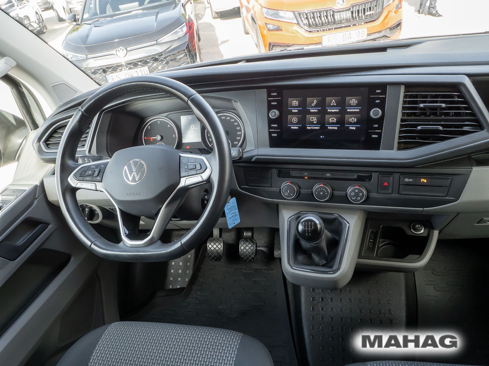 Fahrzeugabbildung Volkswagen T6.1 Kasten 2,0 l 81 kW TDI SCR Frontantrieb 5-G