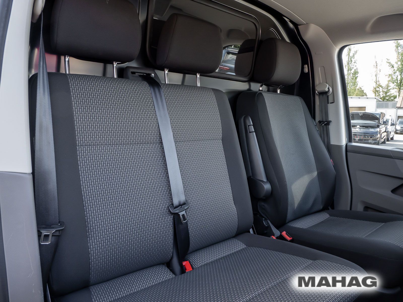 Fahrzeugabbildung Volkswagen T6.1 Kasten 2,0 l 81 kW TDI SCR Frontantrieb 5-G