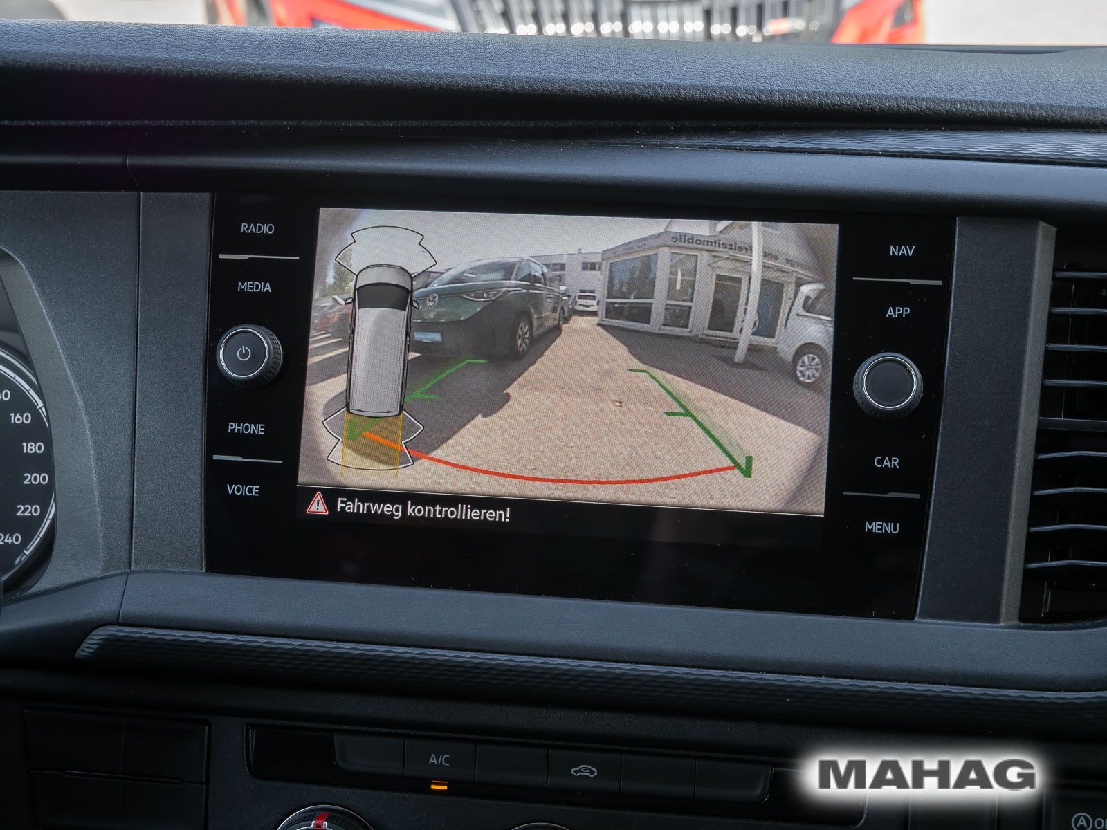 Fahrzeugabbildung Volkswagen T6.1 Kasten 2,0 l 81 kW TDI SCR Frontantrieb 5-G
