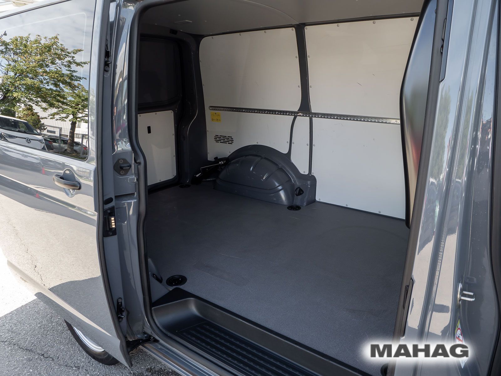 Fahrzeugabbildung Volkswagen T6.1 Kasten 2,0 l 81 kW TDI SCR Frontantrieb 5-G