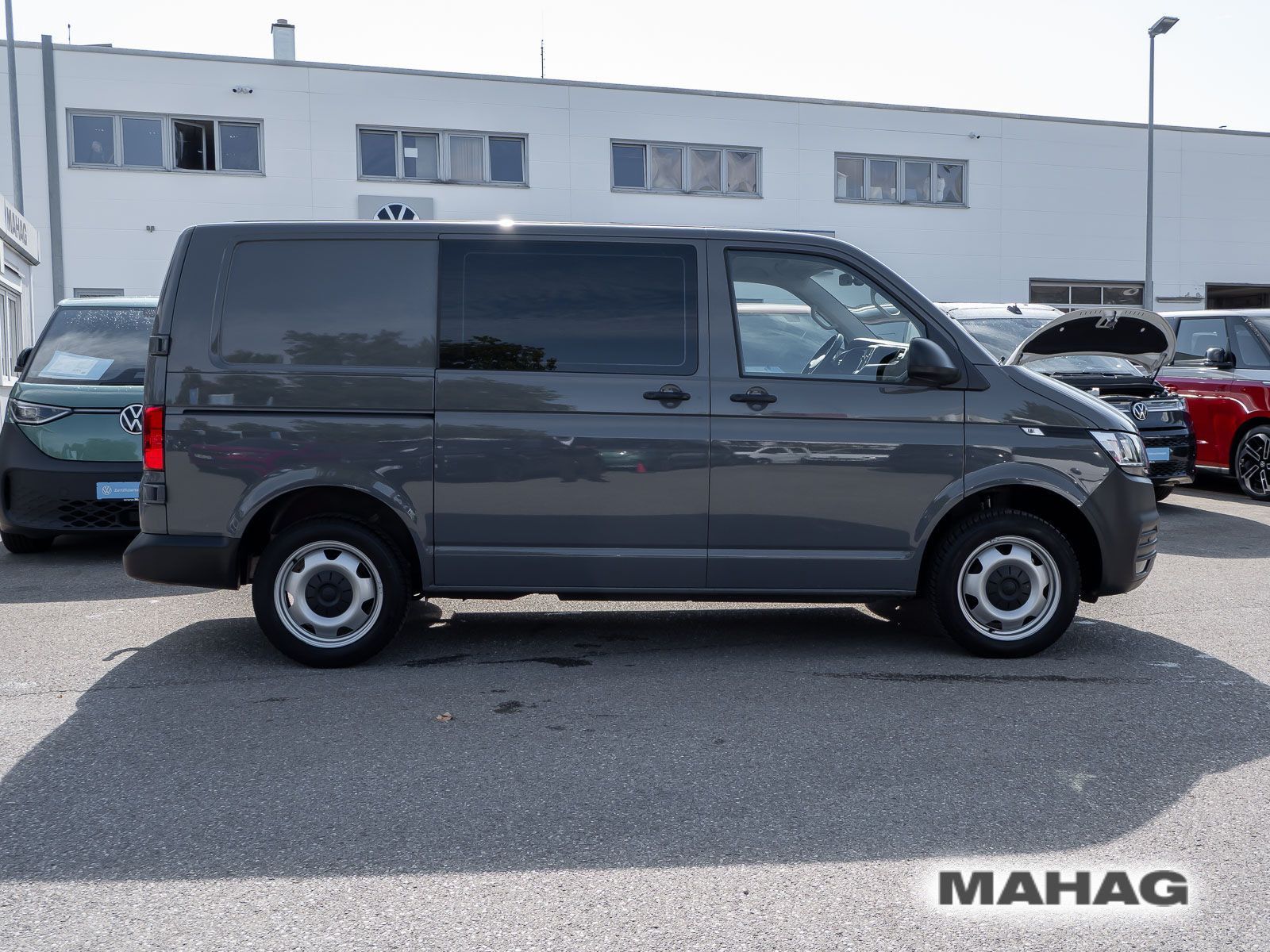Fahrzeugabbildung Volkswagen T6.1 Kasten 2,0 l 81 kW TDI SCR Frontantrieb 5-G
