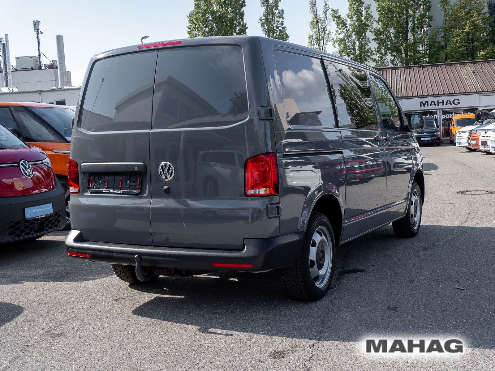 Fahrzeugabbildung Volkswagen T6.1 Kasten 2,0 l 81 kW TDI SCR Frontantrieb 5-G