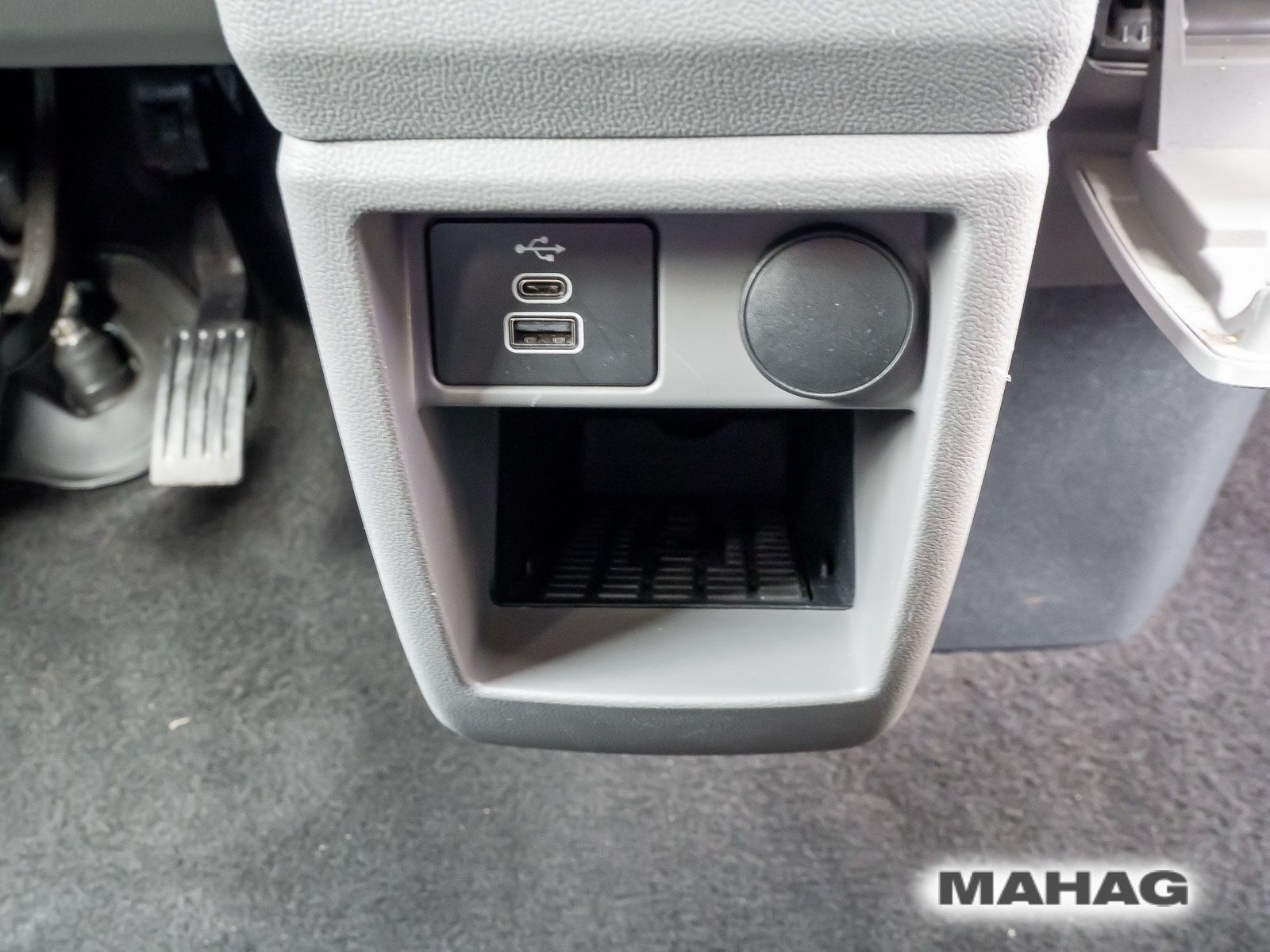 Fahrzeugabbildung Volkswagen Caravelle 2.0 TDI KR