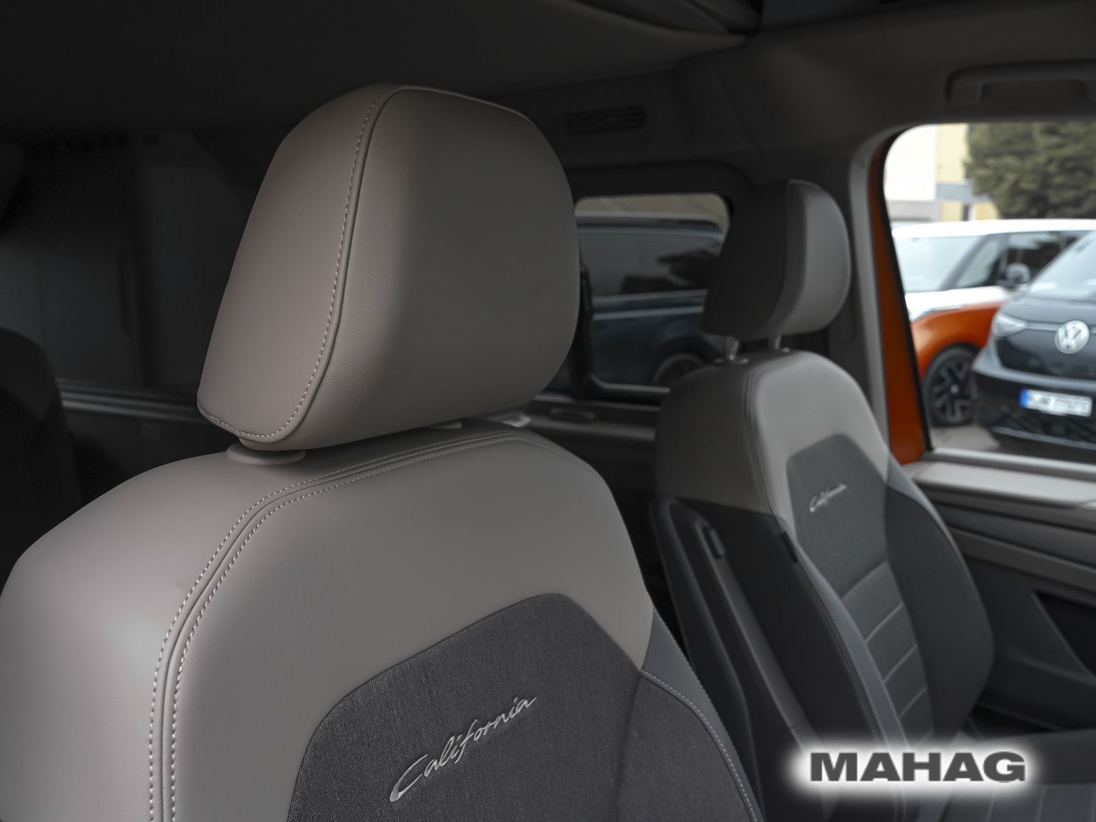 Fahrzeugabbildung Volkswagen California Ocean Hybrid 4Motion
