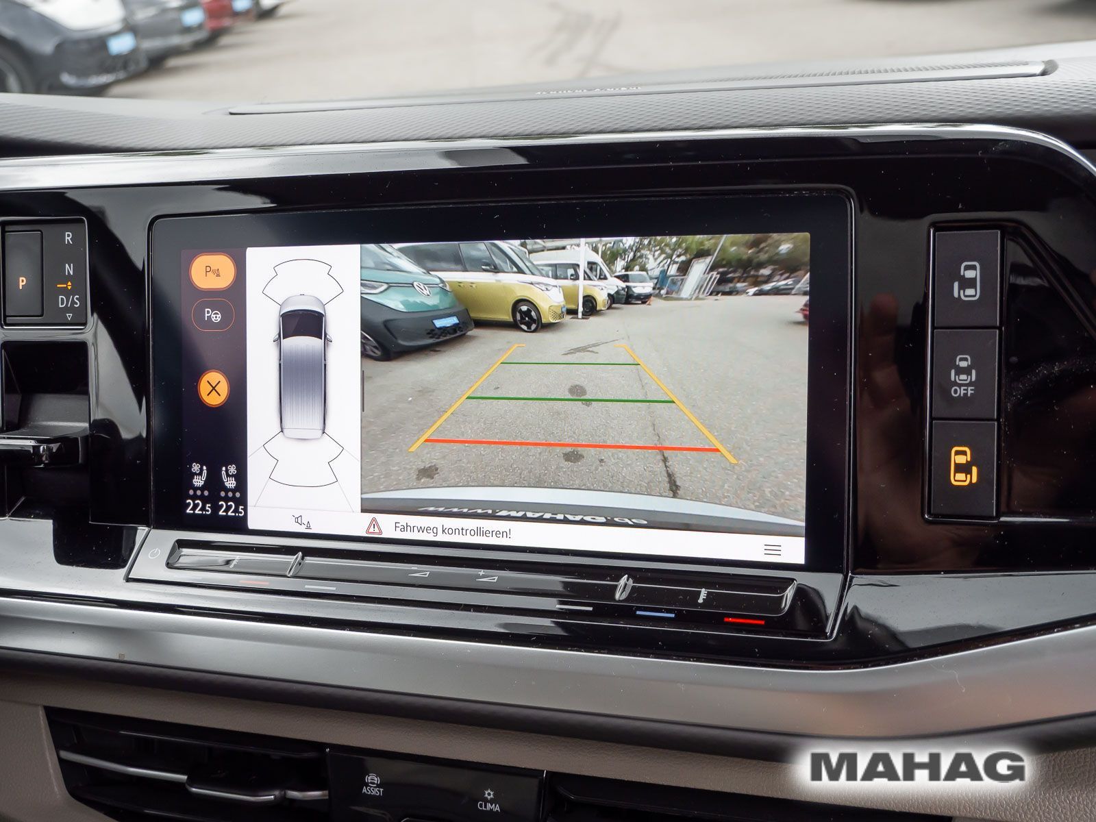 Fahrzeugabbildung Volkswagen Multivan Life 2,0 l 150 kW TSI OPF 7-Gang-DSG Ra