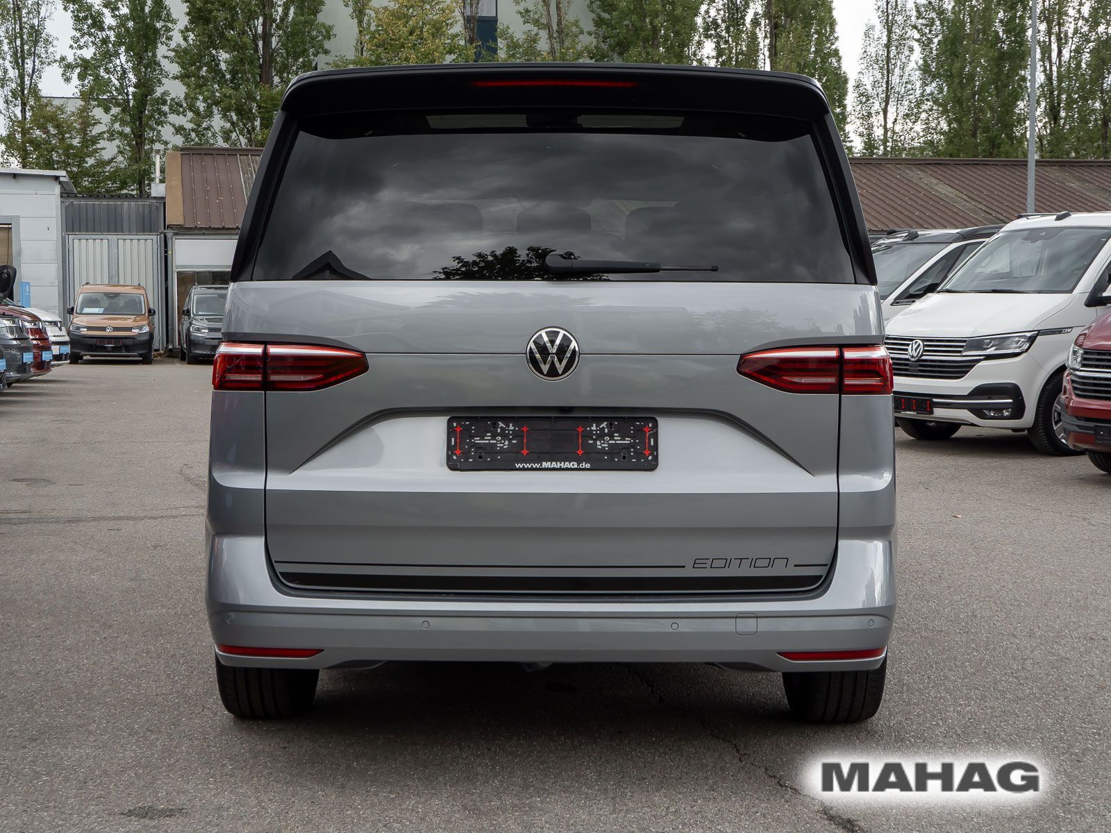 Fahrzeugabbildung Volkswagen Multivan Life 2,0 l 150 kW TSI OPF 7-Gang-DSG Ra