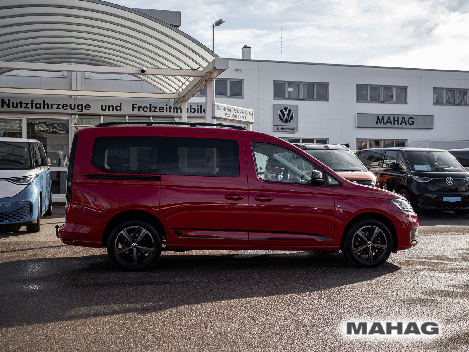 Fahrzeugabbildung Volkswagen Caddy Maxi Life 7-Sitzer 1,5 l 85 kW TSI Edition