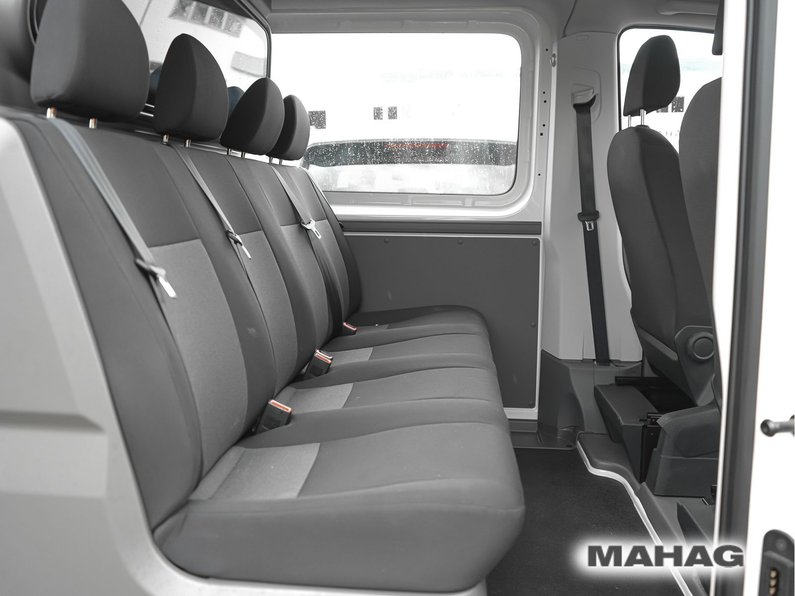Fahrzeugabbildung Volkswagen Crafter 35 Kasten 2,0 l 103 kW Frontantrieb 6-Ga