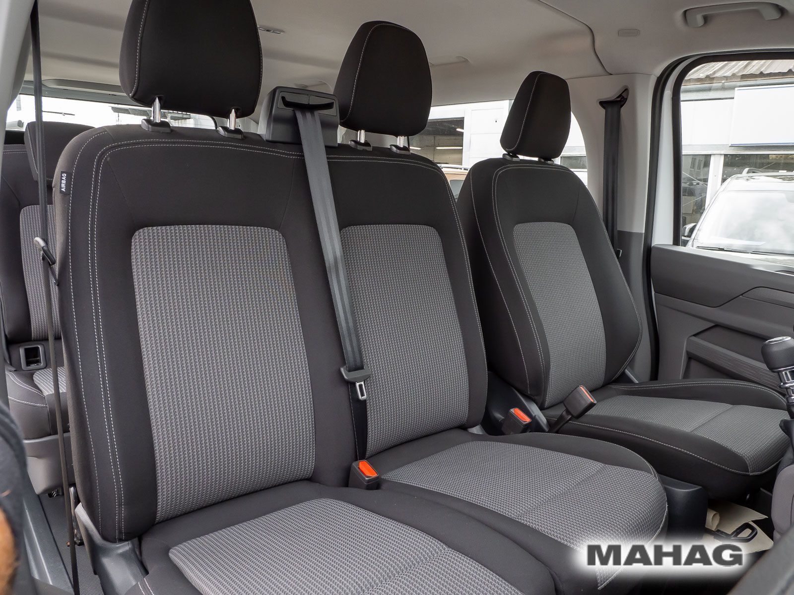 Fahrzeugabbildung Volkswagen Transporter Kombi kurzer Radstand