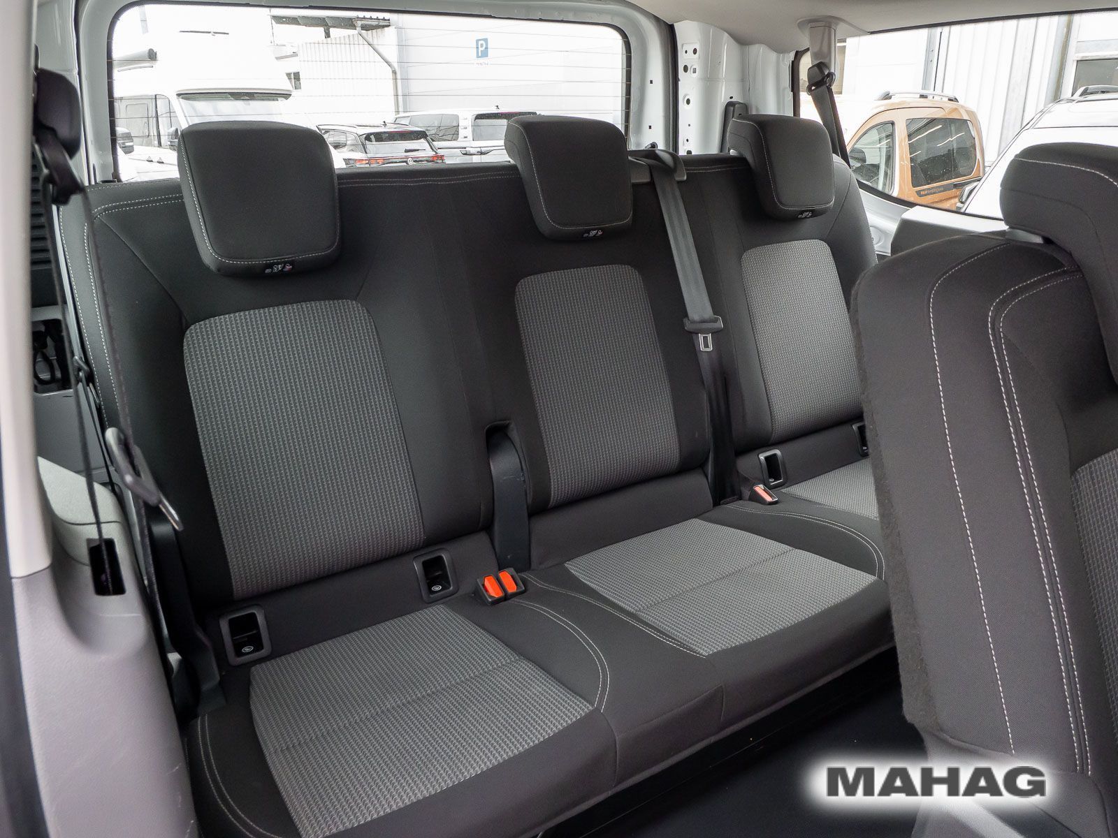 Fahrzeugabbildung Volkswagen Transporter Kombi kurzer Radstand