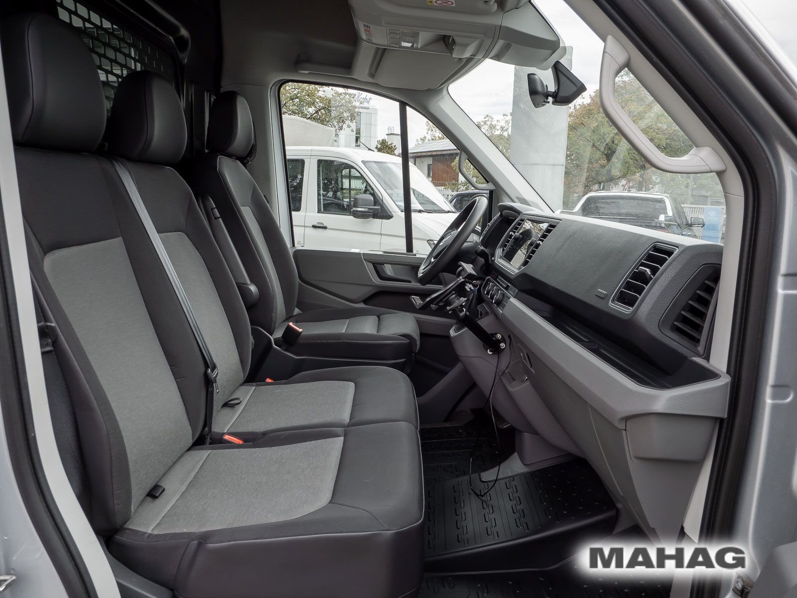 Fahrzeugabbildung Volkswagen Crafter 35 Kasten 2,0 l 130 kW Frontantrieb 8-Ga
