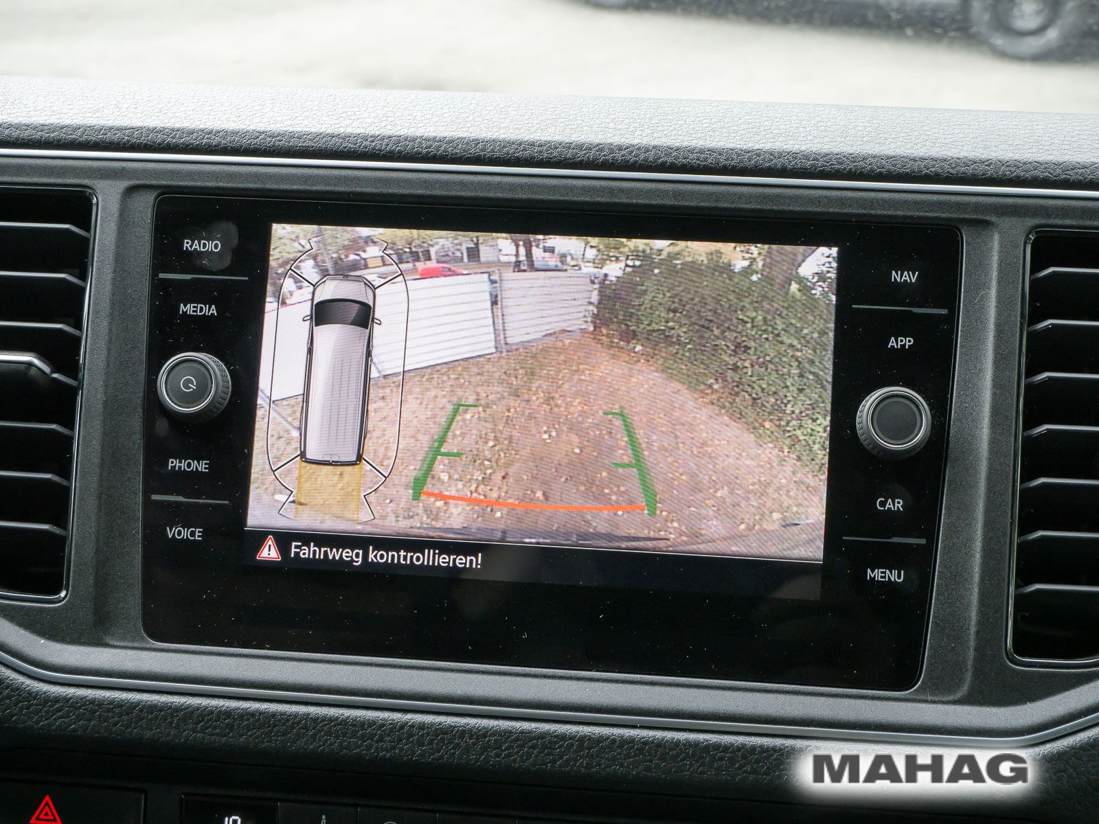 Fahrzeugabbildung Volkswagen Crafter 35 Kasten 2,0 l 130 kW Frontantrieb 8-Ga
