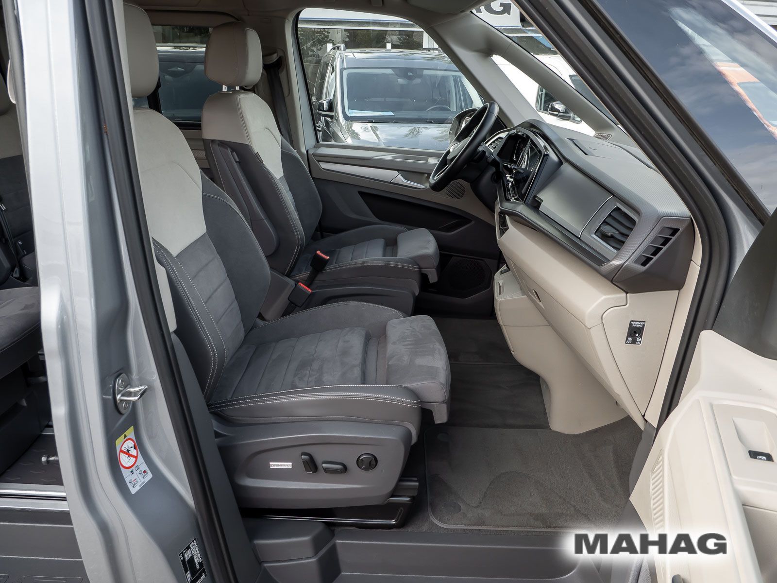 Fahrzeugabbildung Volkswagen California Beach Camper Hybrid 4Motion