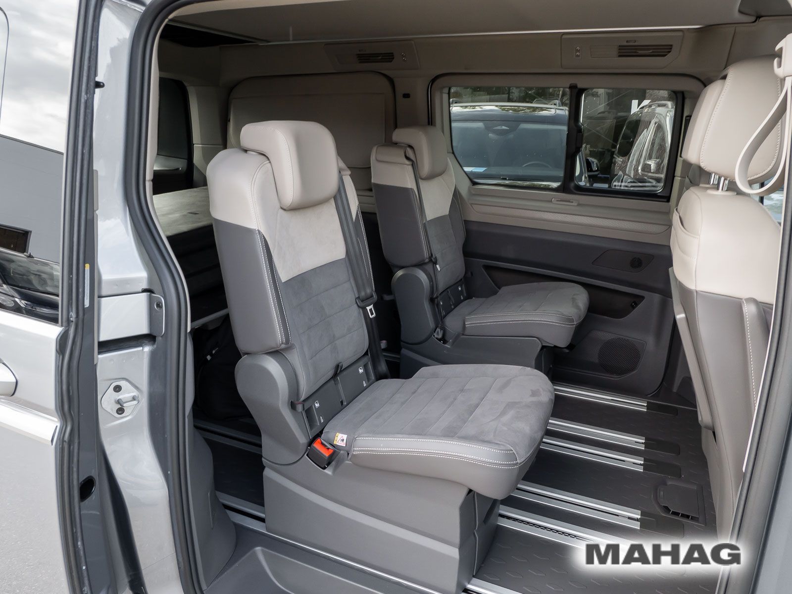 Fahrzeugabbildung Volkswagen California Beach Camper Hybrid 4Motion