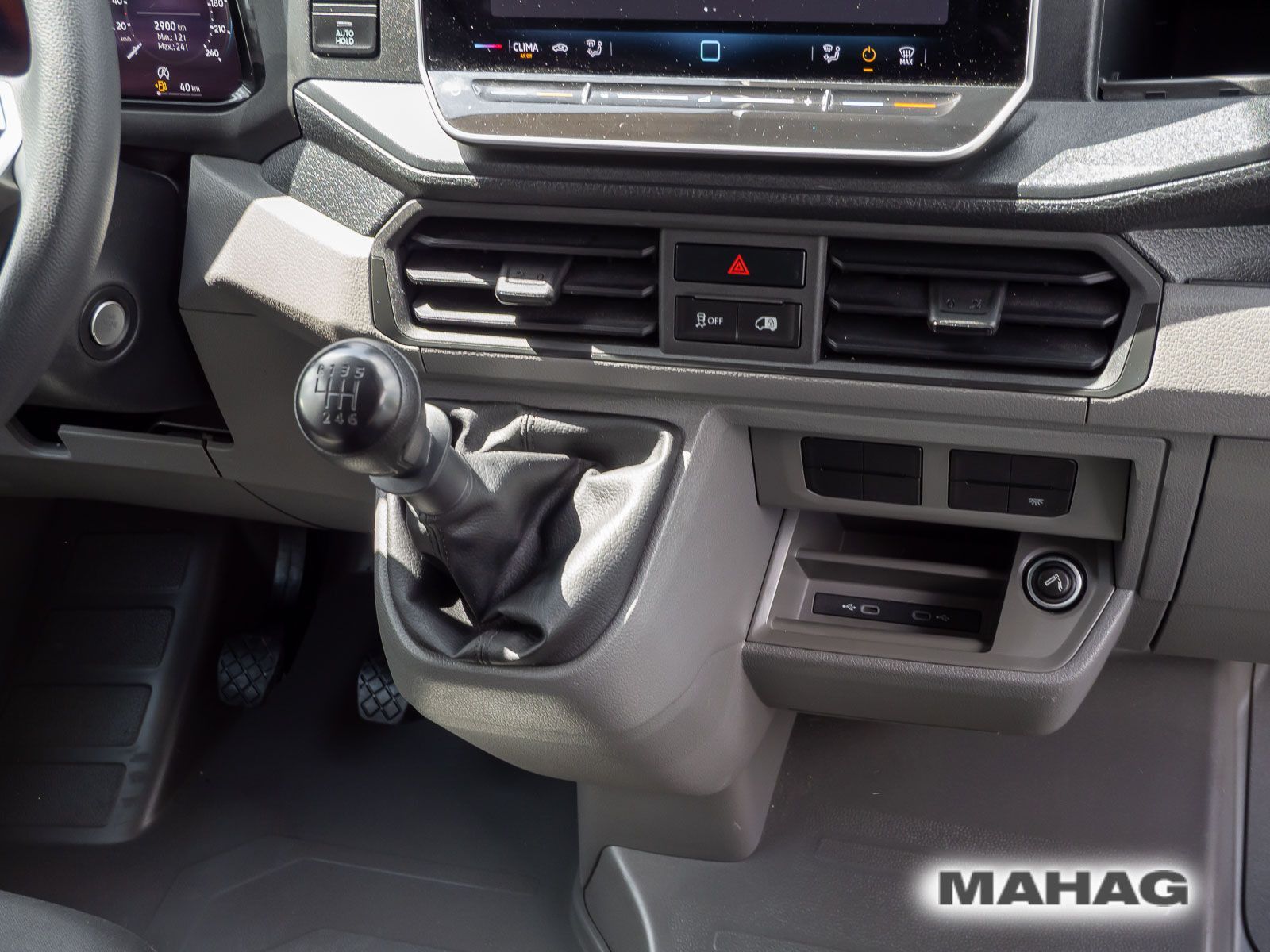 Fahrzeugabbildung Volkswagen Crafter Kasten mittlerer Radstand