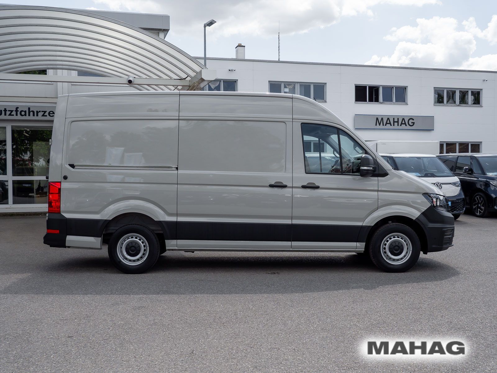 Fahrzeugabbildung Volkswagen Crafter Kasten mittlerer Radstand