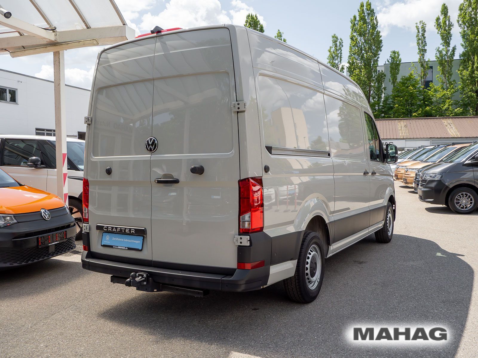 Fahrzeugabbildung Volkswagen Crafter Kasten mittlerer Radstand